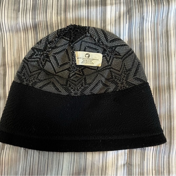 Men’s Alaska beanie. Good used condition. - Picture 3 of 5